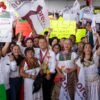 Carlos Torres Piña hablando ante una multitud en una asamblea regional en Pátzcuaro, Michoacán, el 21 de agosto de 2026