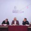 Gobernador Alfredo Ramírez Bedolla en reunión con representantes de comunidades indígenas y autoridades de seguridad en Michoacán