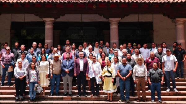 Gobernador Alfredo Ramírez Bedolla en reunión con representantes de comunidades indígenas michoacanas en Morelia, 12 de agosto de 2026