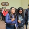 Reunión entre autoridades de Sedum y vecinos frente al Paso Superior Ferroviario en Morelia, con paneles técnicos sobre el proyecto Morebús