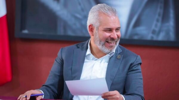 Reunión entre el gobernador Alfredo Ramírez Bedolla y directivos de Apeam en Morelia para acordar medidas de seguridad y sostenibilidad en la producción de aguacate