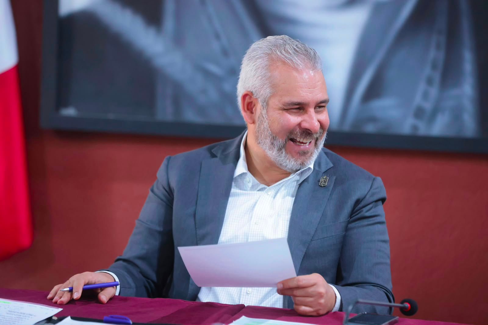 Reunión entre el gobernador Alfredo Ramírez Bedolla y directivos de Apeam en Morelia para acordar medidas de seguridad y sostenibilidad en la producción de aguacate