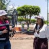 Voluntarios y autoridades plantando árboles nativos en Villas del Pedregal, Morelia, durante la jornada de reforestación urbana del Morebús