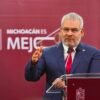 Gobernador Alfredo Ramírez Bedolla presentando datos sobre decomiso de armas y presupuesto de seguridad en Michoacán