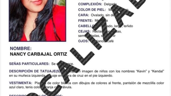 Logotipo de la Fiscalía General del Estado de Michoacán junto a una ilustración simbólica de reencuentro y seguridad en Zitácuaro