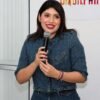 Parada urbana iluminada y segura con señalética de Morebús, en Morelia, Michoacán, bajo luz diurna