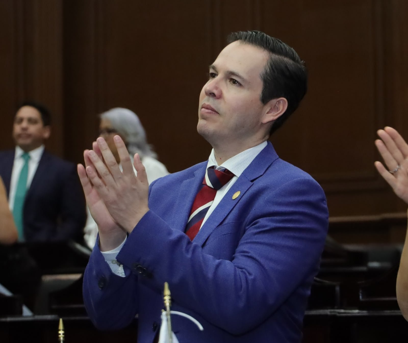 Diputado Alfredo Anaya Orozco hablando ante el pleno del Congreso del Estado de Michoacán durante su Segundo Informe