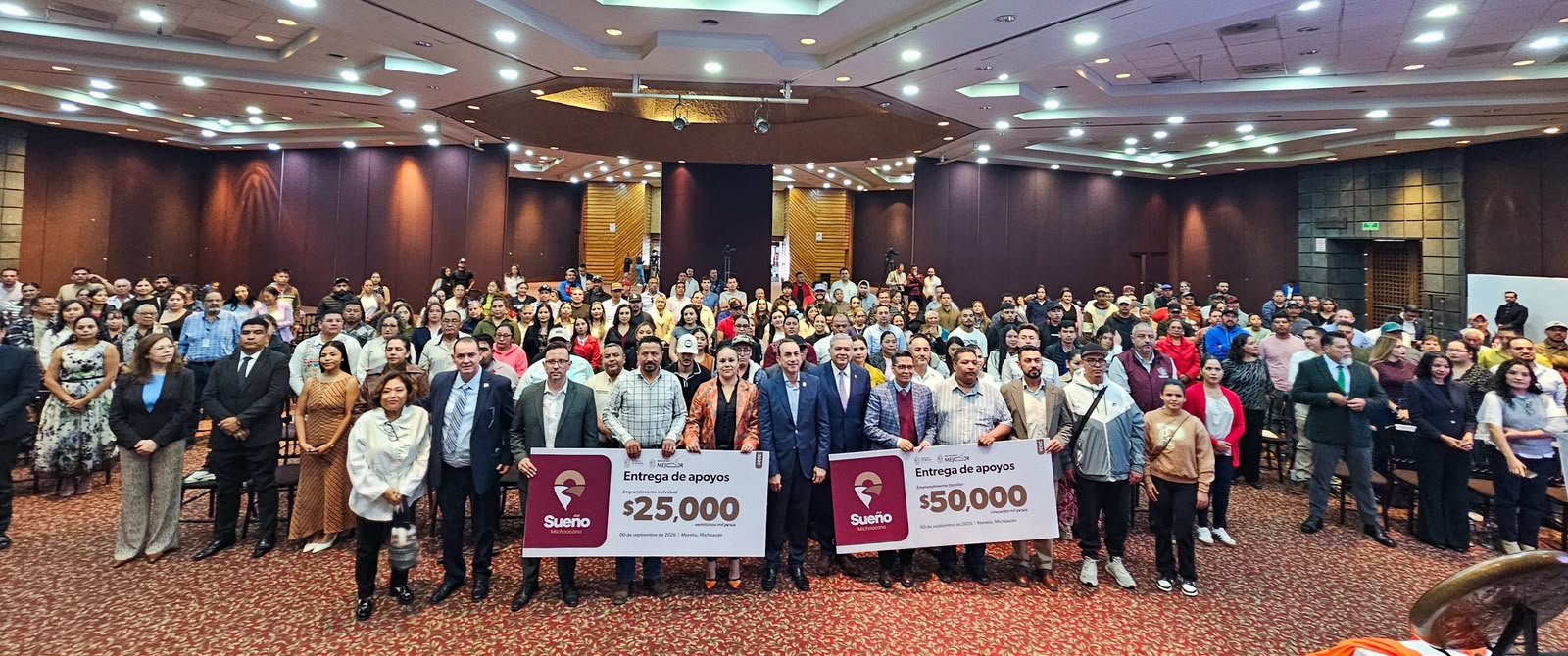 Entrega oficial de apoyos productivos migrantes en Morelia, Michoacán, el 8 de septiembre de 2026, con presencia de