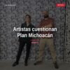 Ilustrador y artista visual Nurivan Viloria hablando sobre la crítica al Plan Michoacán en Morelia, con fondo neutro y