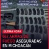 Imagen representativa de operativo policial en Michoacán con armas de fuego michoacán decomisadas sobre una mesa