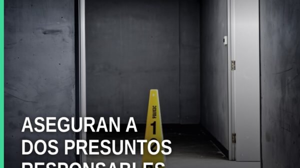 Imagen simbólica: silueta de un maestro junto a una pizarra vacía y una mochila escolar, fondo en tonos azules y grises