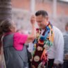 Carlos Torres Piña en diálogo con ciudadanos en un municipio de Michoacán, durante su recorrido actual por el estado