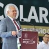 Gobernador Alfredo Ramírez Bedolla y funcionarias anunciando el programa de becas universales en Morelia, Michoacán