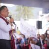 Carlos Torres Piña hablando ante micrófonos en un evento público en Morelia, Michoacán, el 5 de septiembre de 2026