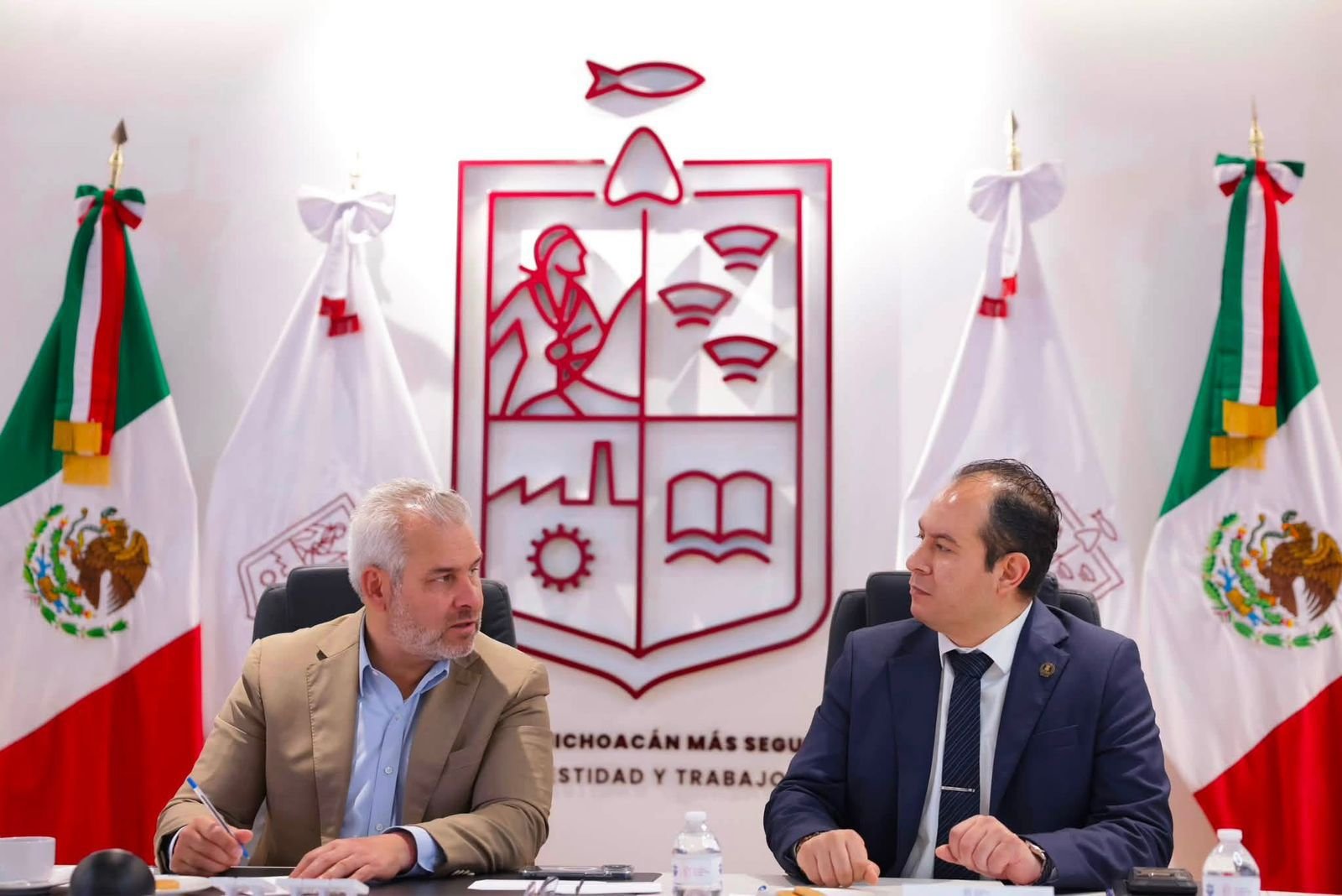 Logotipo de la Secretaría de Seguridad Pública de Michoacán junto a gráficos que representan prevención de extorsión telefónica, fraude electrónico y secuestro virtual