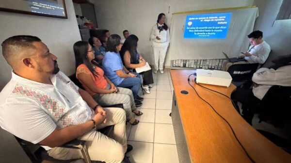 Capacitación presencial de la Fiscalía General de Michoacán dirigida a personal del ISSSTE en Lázaro Cárdenas, sobre violencia de género