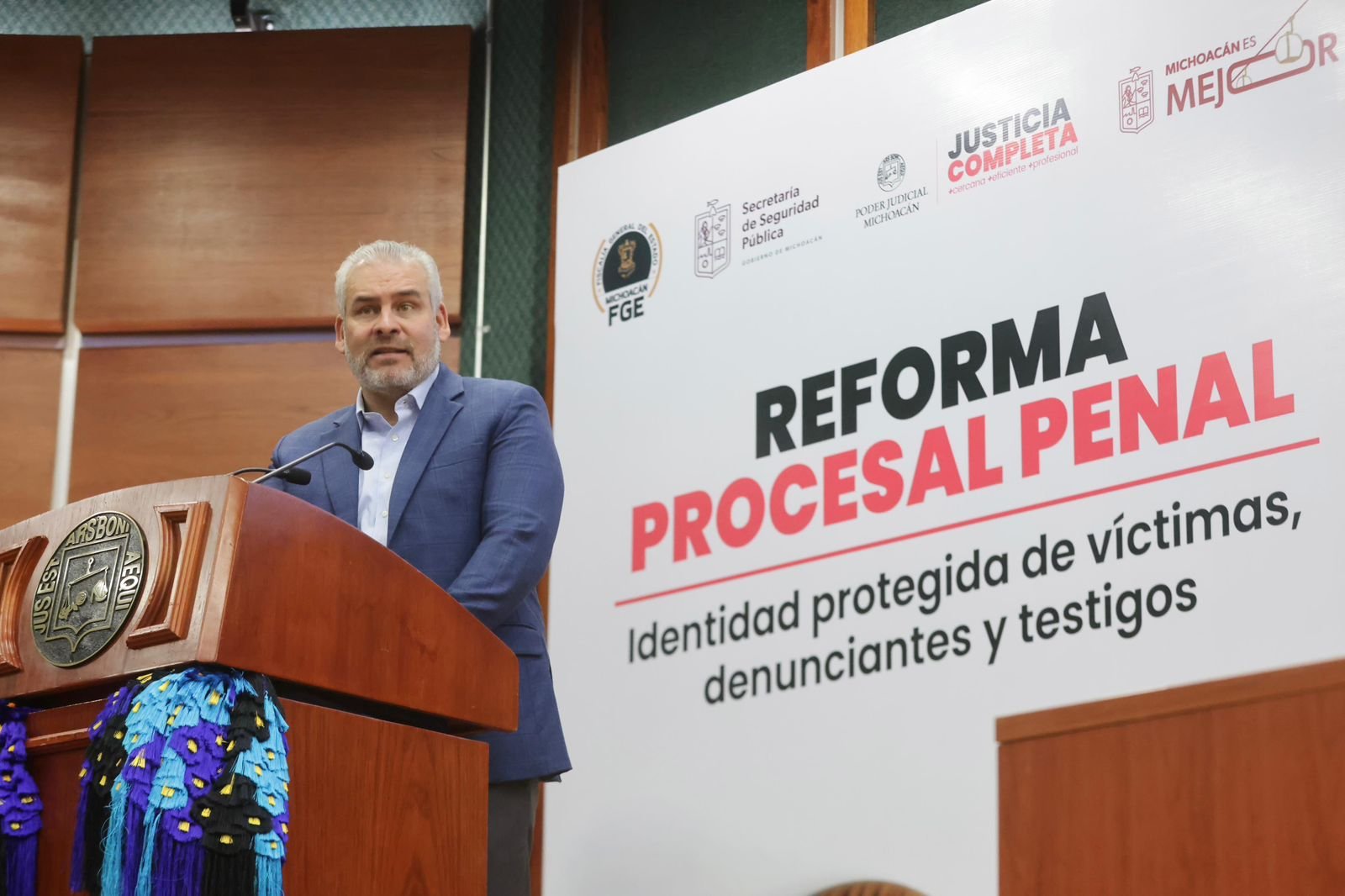 Gobernador Alfredo Ramírez Bedolla anunciando formalmente una iniciativa de reforma procesal penal federal ante autoridades