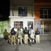 Operativo conjunto de la Fiscalía Michoacán, Policía Municipal, SEDENA y Guardia Nacional durante cateo en inmueble de la colonia Santiaguito, Morelia