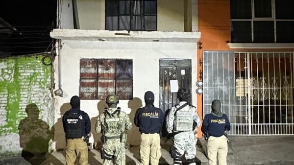 Operativo conjunto de la Fiscalía Michoacán, Policía Municipal, SEDENA y Guardia Nacional durante cateo en inmueble de la colonia Santiaguito, Morelia