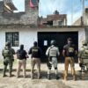 Fiscalía General del Estado de Michoacán realizando cateo en vivienda de la colonia Primo Tapia Oriente, Morelia, con evidencia de droga y objetos asegurados