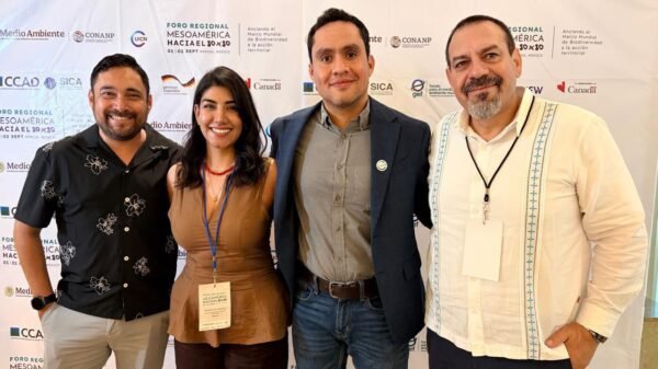 Fotografía del titular de Secma, Alejandro Méndez López, presentando el proyecto AIBU en el Foro Regional Mesoamérica en Mérida, Yucatán