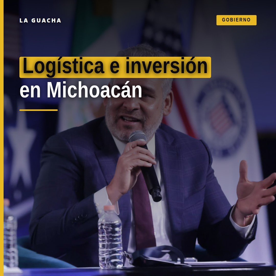 Foto oficial del gobernador Alfredo Ramírez Bedolla hablando en un foro sobre logística e inversión en Michoacán