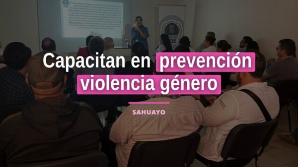 Grupo de 62 trabajadores del ISSSTE participando en taller de prevención violencia género impartido por la Fiscalía General