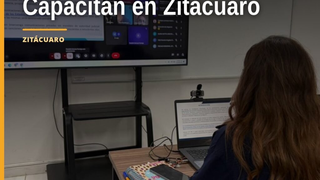 Grupo de 86 servidores públicos participando en una sesión práctica de técnicas de investigación en Zitácuaro, Michoacán