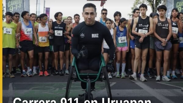 Carrera 911 uruapan con más de mil corredoras y corredores en circuito de cinco kilómetros en Uruapan, Michoacán