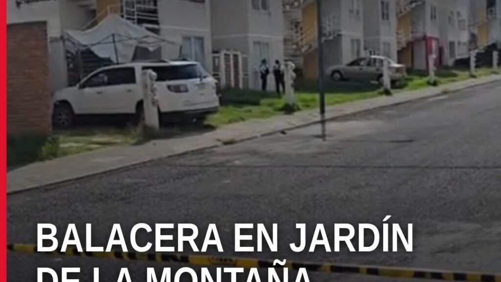 Escena policial en la calle De la Montaña, Jardín de la Montaña, Morelia, tras enfrentamiento armado con vehículos dañados y