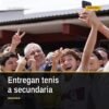 Entrega tenis secundaria: el gobernador Bedolla y autoridades entregan calzado deportivo a estudiantes en la Secundaria