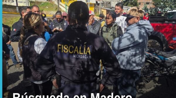 Fiscalía Michoacán búsqueda en marcha: equipo de la FGE y autoridades realizando recorrido terrestre y operativo con dron en