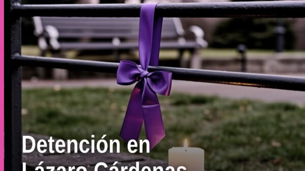 Fiscalía Michoacán detención: representación simbólica de una orden judicial y sello institucional en Lázaro Cárdenas