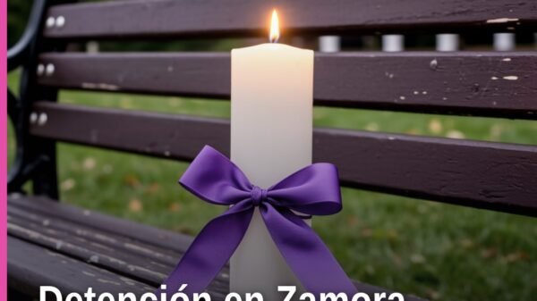 Fiscalía Michoacán detención: ilustración simbólica de una balanza de justicia y el escudo de la FGE en Zamora, sin personas