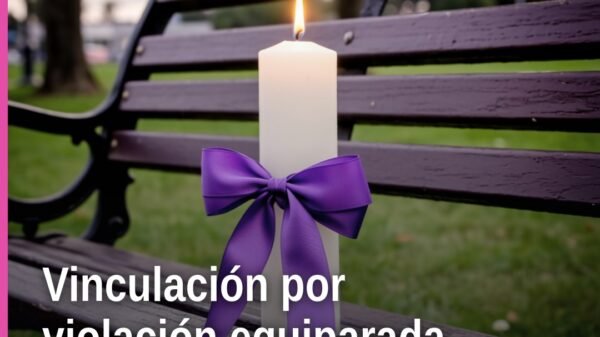Ilustración simbólica de una balanza de justicia con el escudo de la Fiscalía General de Michoacán y la frase 'fiscalía