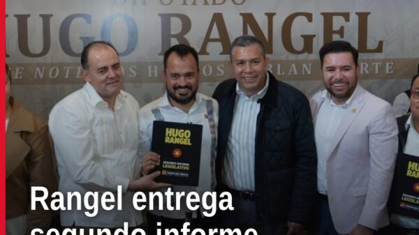 Hugo Rangel entrega su segundo informe ante el Congreso de Michoacán en Morelia, 22 de septiembre de 2026, rodeado de