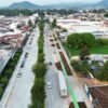 Vialidad rehabilitada del Boulevard Industrial de Uruapan con nuevas banquetas, ciclovía y señalización táctil para personas