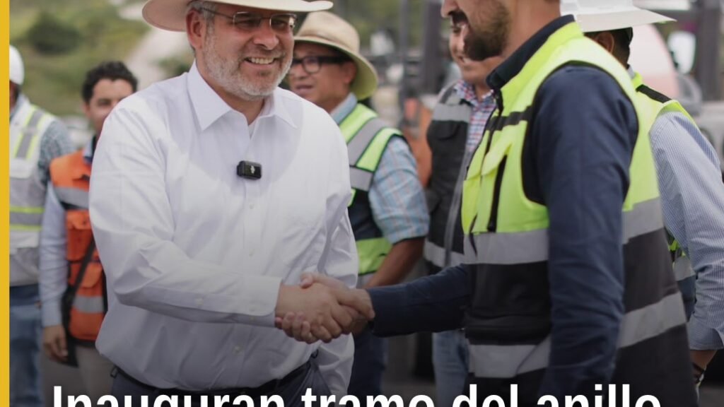 Vista aérea de la nueva sección del segundo anillo periférico en construcción en Morelia, parte del proyecto de