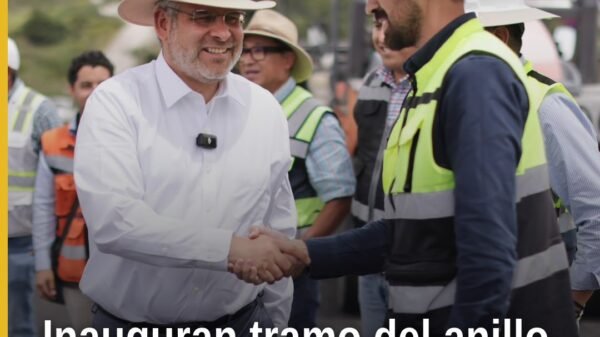 Vista aérea de la nueva sección del segundo anillo periférico en construcción en Morelia, parte del proyecto de