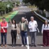 Vista aérea del boulevard francisco j. múgica recién rehabilitado en Ario de Rosales, Michoacán, con señalización nueva y