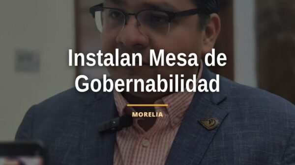 Diputado Antonio Carreño Sosa hablando en el Congreso del Estado de Michoacán sobre la necesidad de instalar mesa de