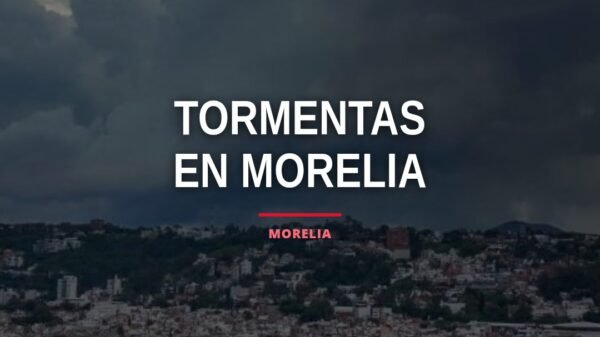 Ilustración climática con cielo nublado, rayos y gotas de lluvia sobre el perfil urbano de Morelia, representando lluvia y