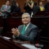 Magaña de la Mora hablando ante el pleno del Congreso del Estado en Morelia durante su Segundo Informe Legislativo