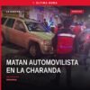 Vista exterior del mercado La Charanda en Uruapan, con acordonamiento policial y una camioneta Jeep Grand Cherokee con