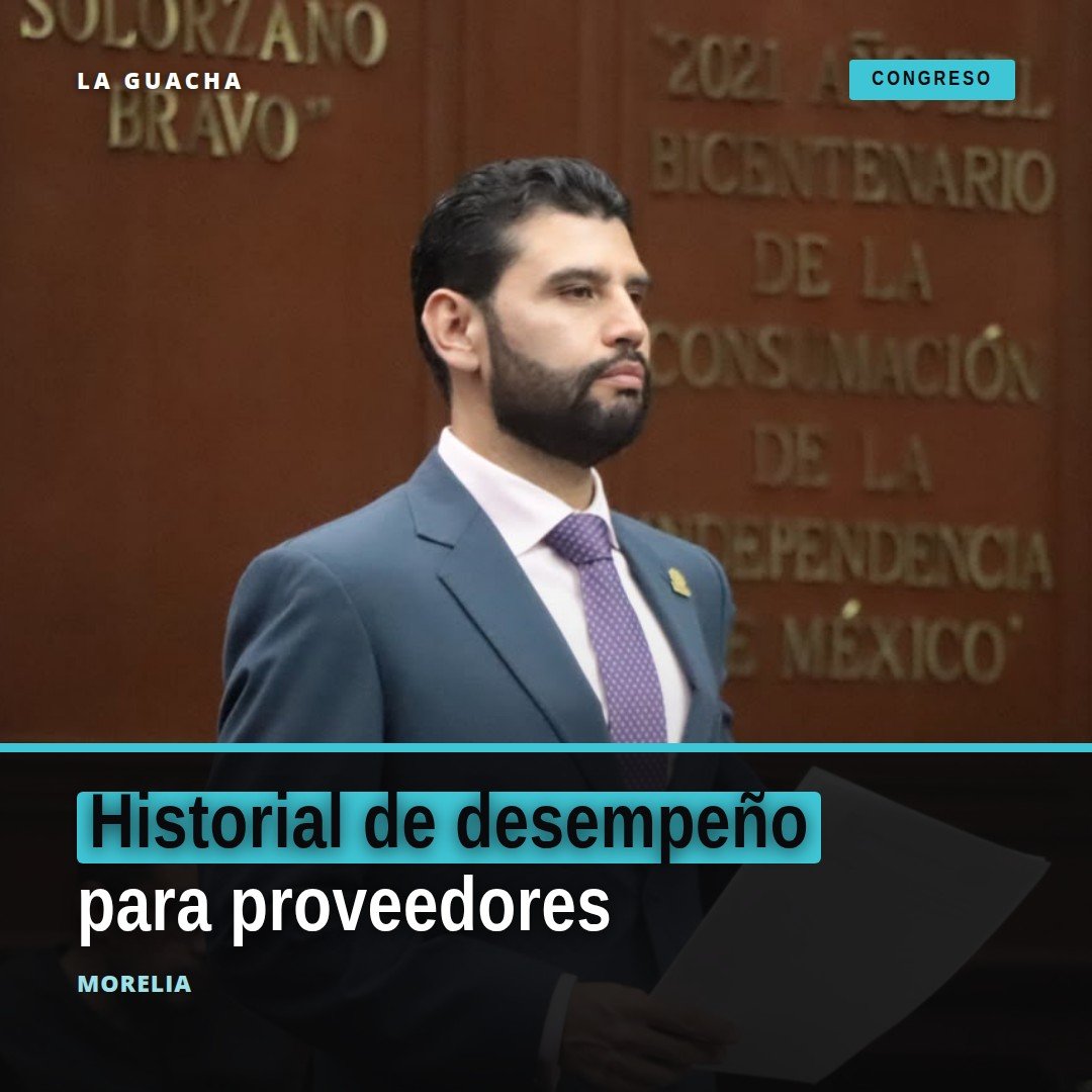 Diputado Octavio Ocampo hablando en tribuna del Congreso del Estado de Michoacán, proponiendo un historial de desempeño para