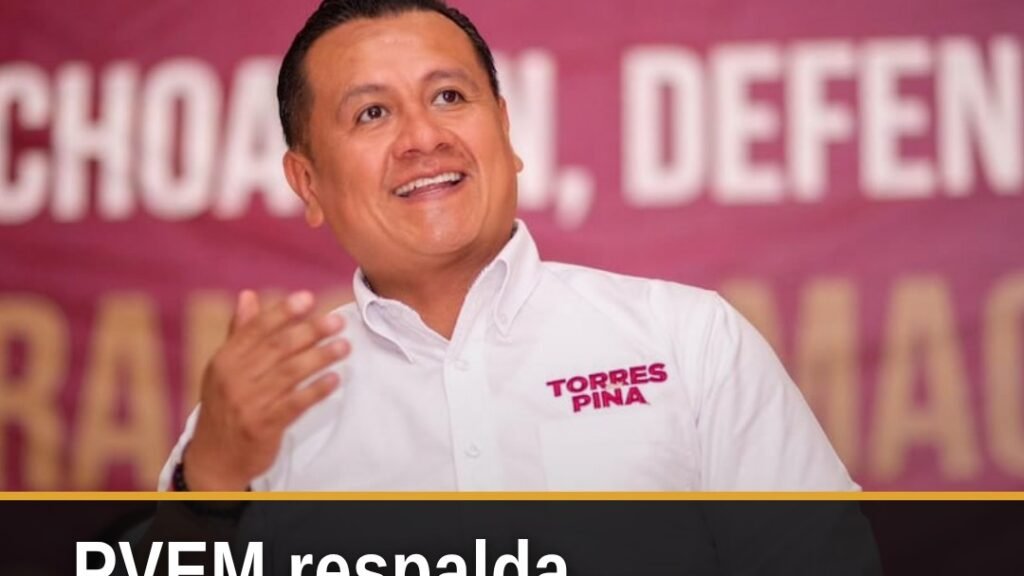 Foto oficial de Carlos Torres Piña junto a Ernesto Núñez Aguilar y Arturo Escobar, simbolizando el respaldo a carlos torres