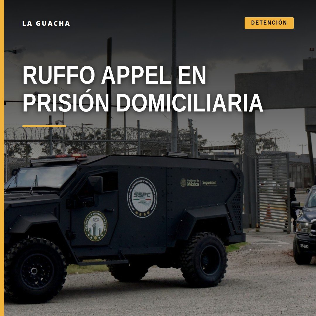 Foto de Ernesto Ruffo Appel saliendo del penal El Altiplano bajo custodia, con prisión domiciliaria ruffo appel como contexto