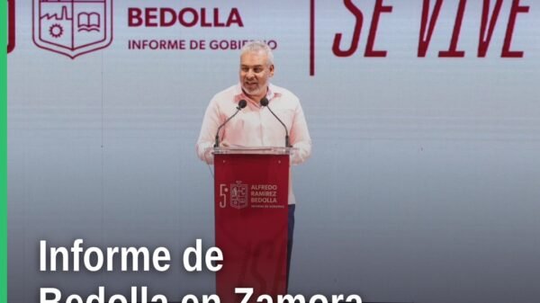 Zamora Michoacán informe: el gobernador Alfredo Ramírez Bedolla hablando en el escenario durante su Quinto Informe de