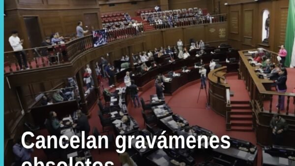 Ilustración simbólica de un documento legal con sello y una flecha hacia una papelera digital, representando la cancelación
