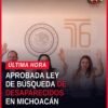 Diputadas y diputados del Congreso del Estado de Michoacán en sesión en el Salón de Recepciones, con documentos sobre la ley